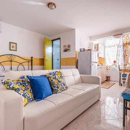 Willa Casa Del Girasole Letojanni Zewnętrze zdjęcie